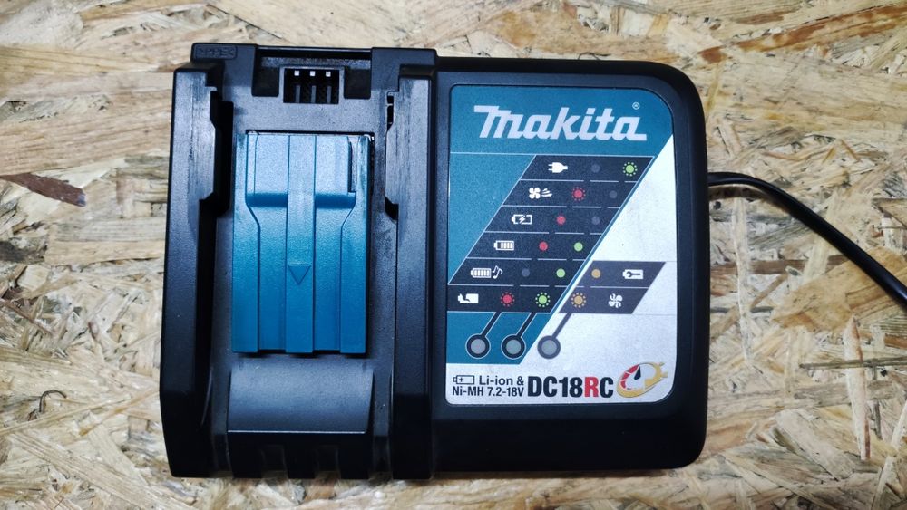 Carregador Makita