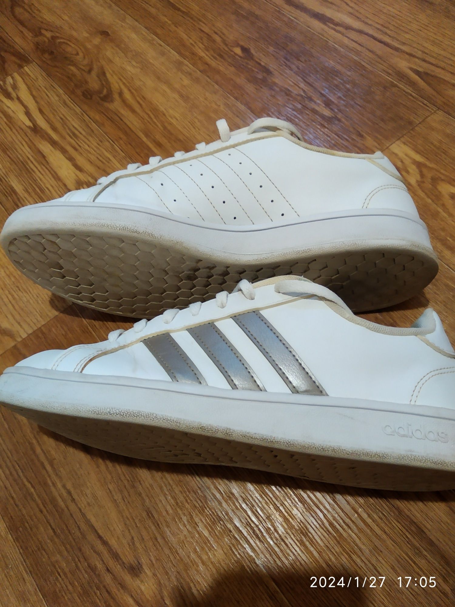 Продам кеды Adidas