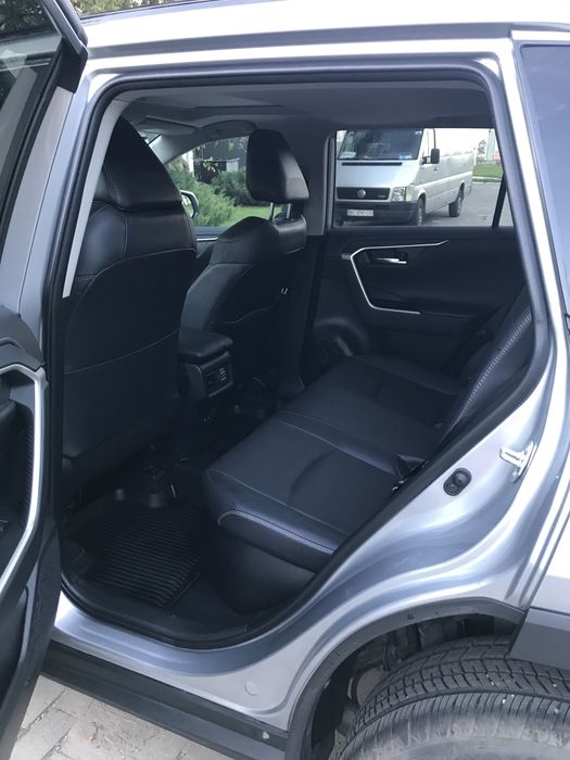 Toyota rav4 гібрид