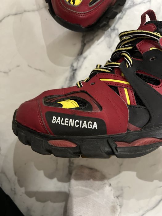 Balenciaga track 1 LEGIT