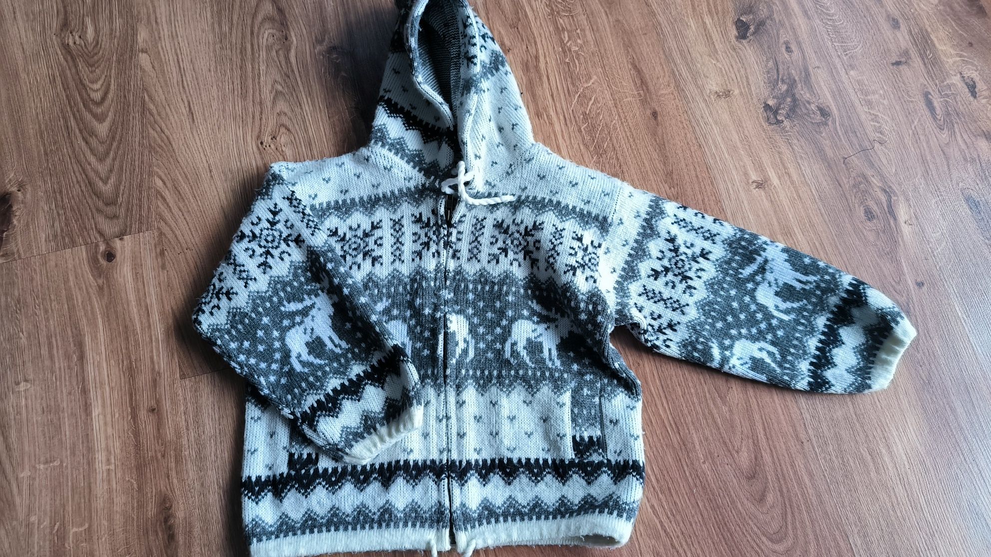 Bluza sweter chłopięcy rozm 134