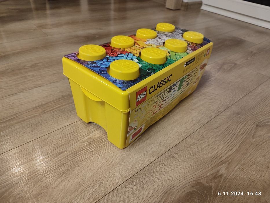 Nowy zestaw klocków LEGO Classic zestaw średni 10696