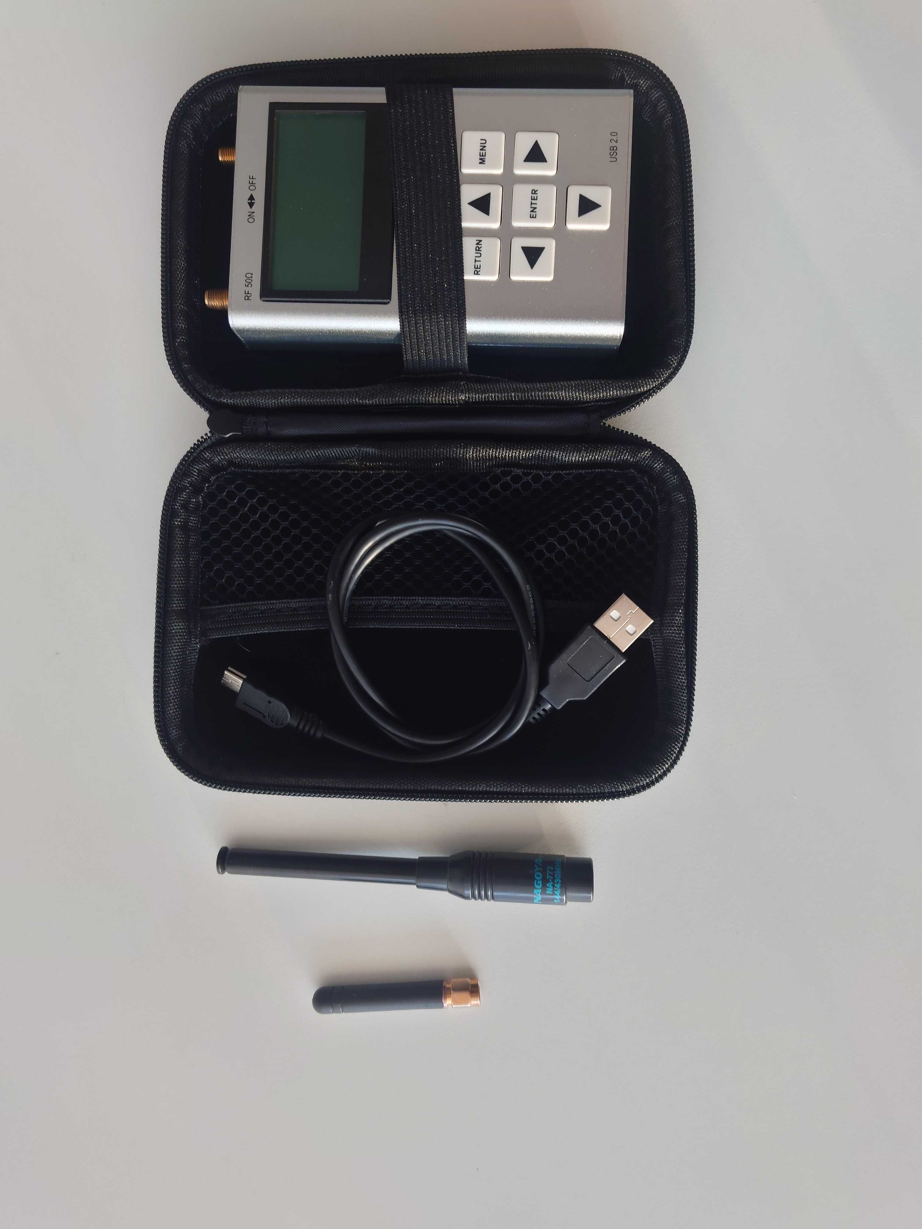 RF Explorer 3G COMBO Spectrum Analyzer