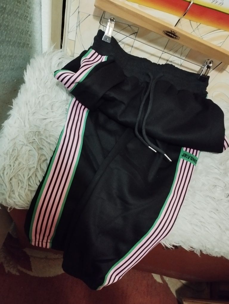 Срочно! Продам джогеры!