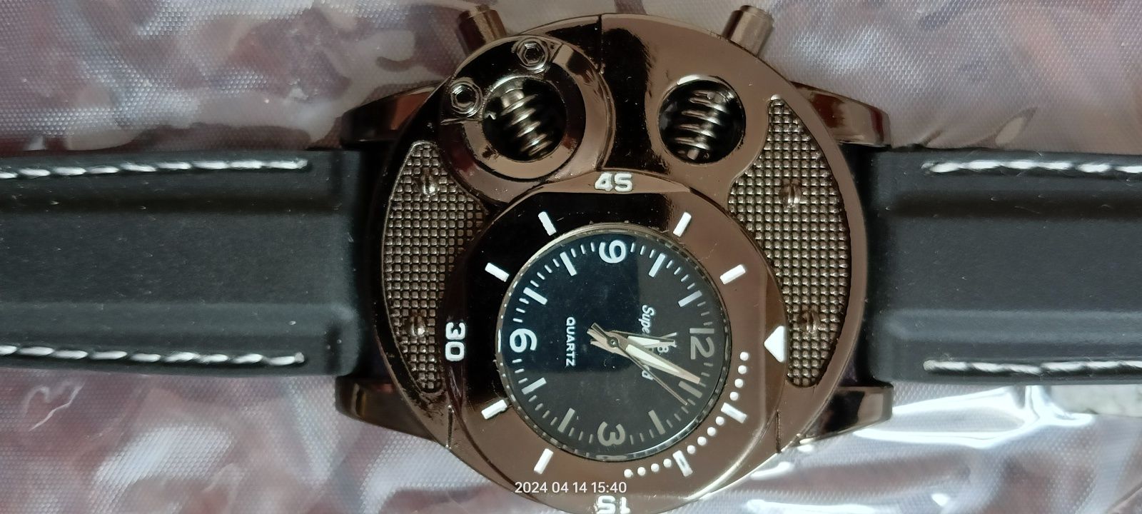 Męski zegarek-militarny