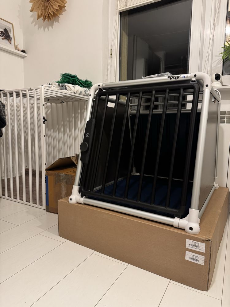 4pets klatka transportowa dla psa EcoLine M + nóżki próg zaladunkowy