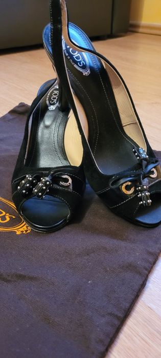 Czarne szpilki Tod's nowe okazja