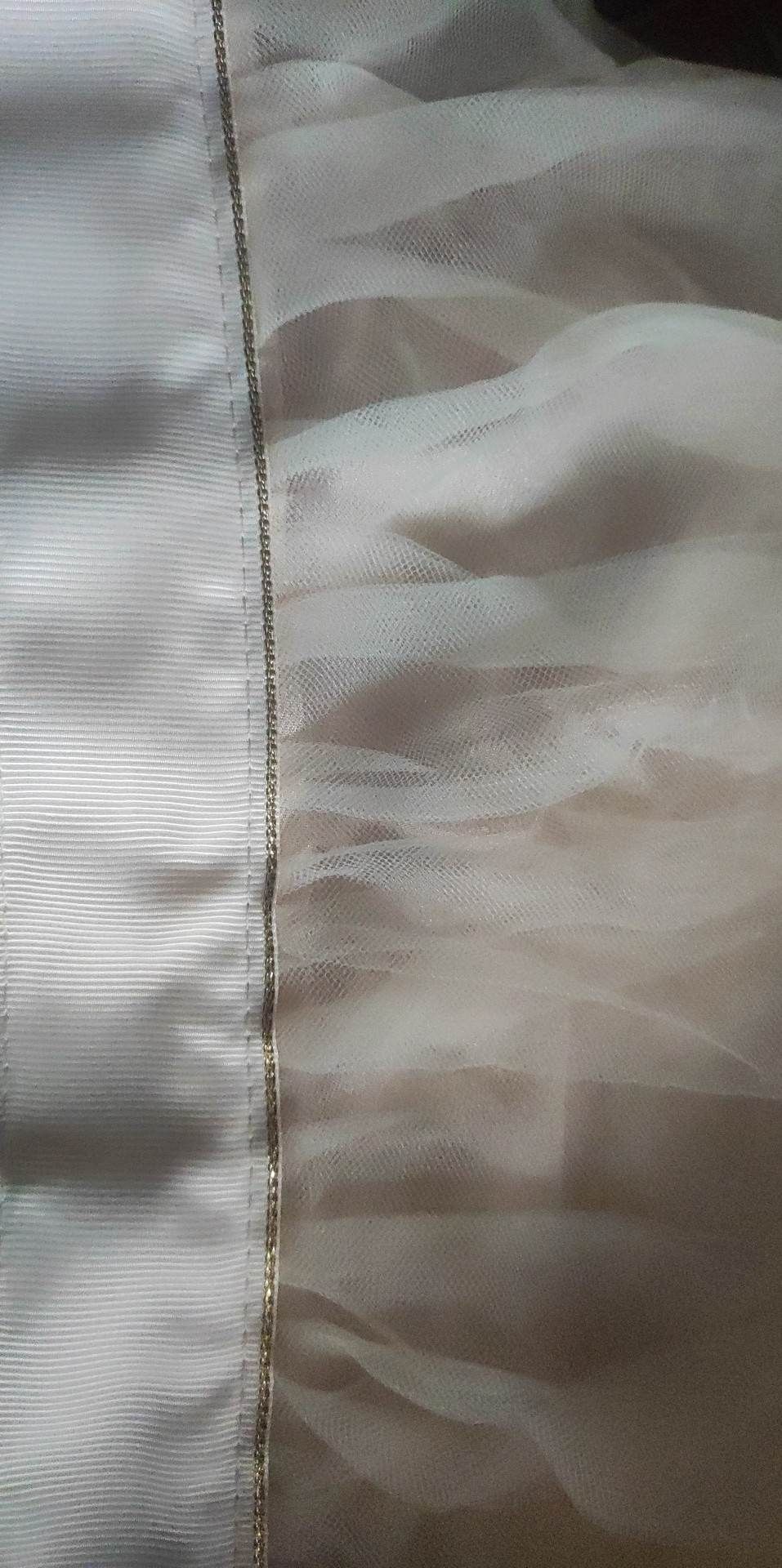 Skirting na stół pary młodej