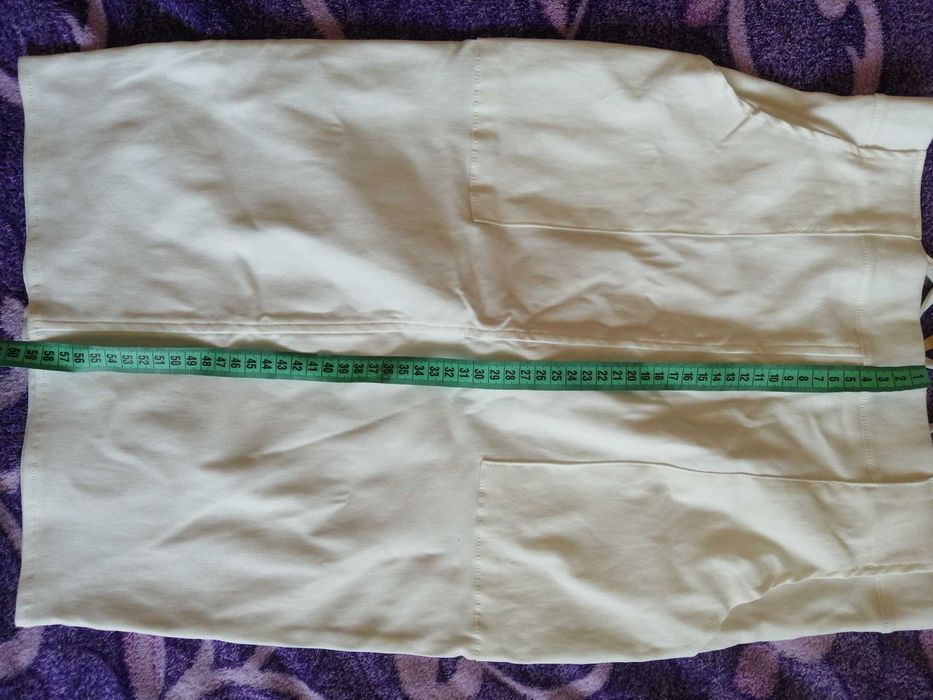 Спідниця карандаш білого кольору