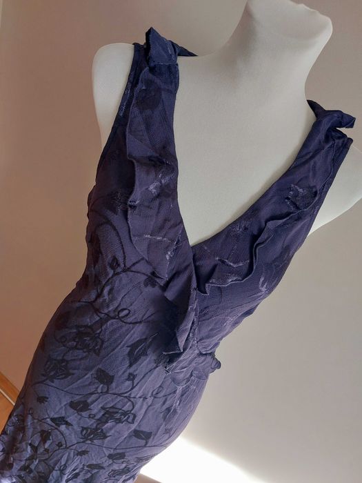 Sukienka bez rekawow na ramiona midi maxi fioletowa dekolt v neck m l