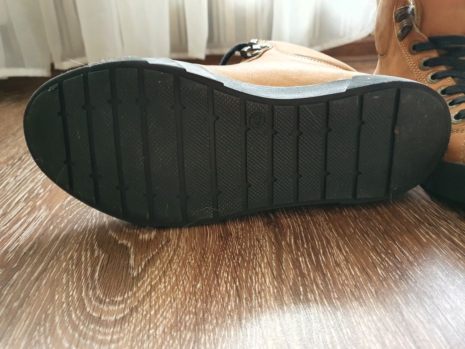 Ботинки зимние, в очень хорошем состоянии