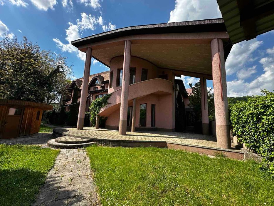 Продається торговельно-відпочинковий комплекс в с. Нересниця