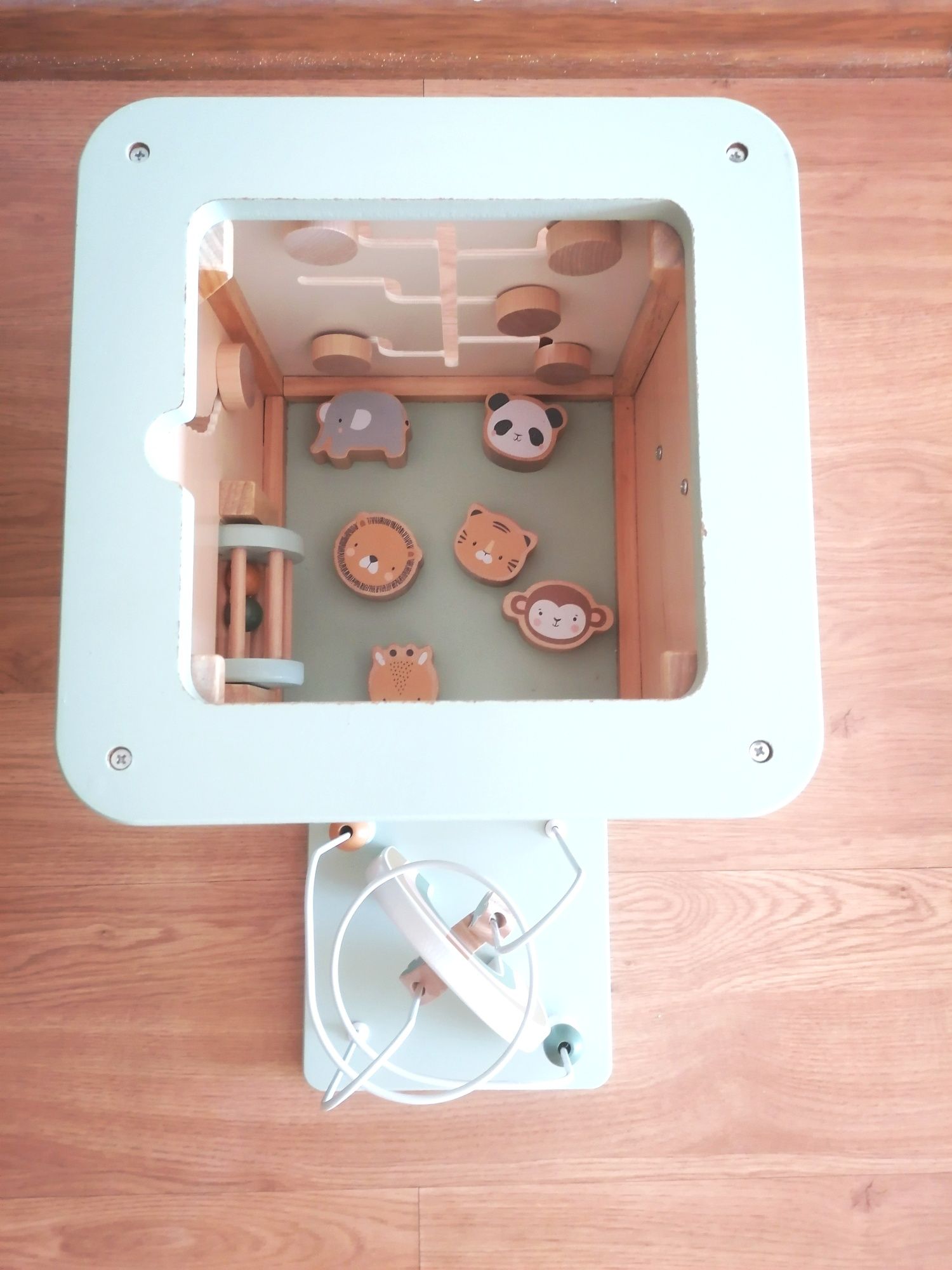 Cubo grande de atividades