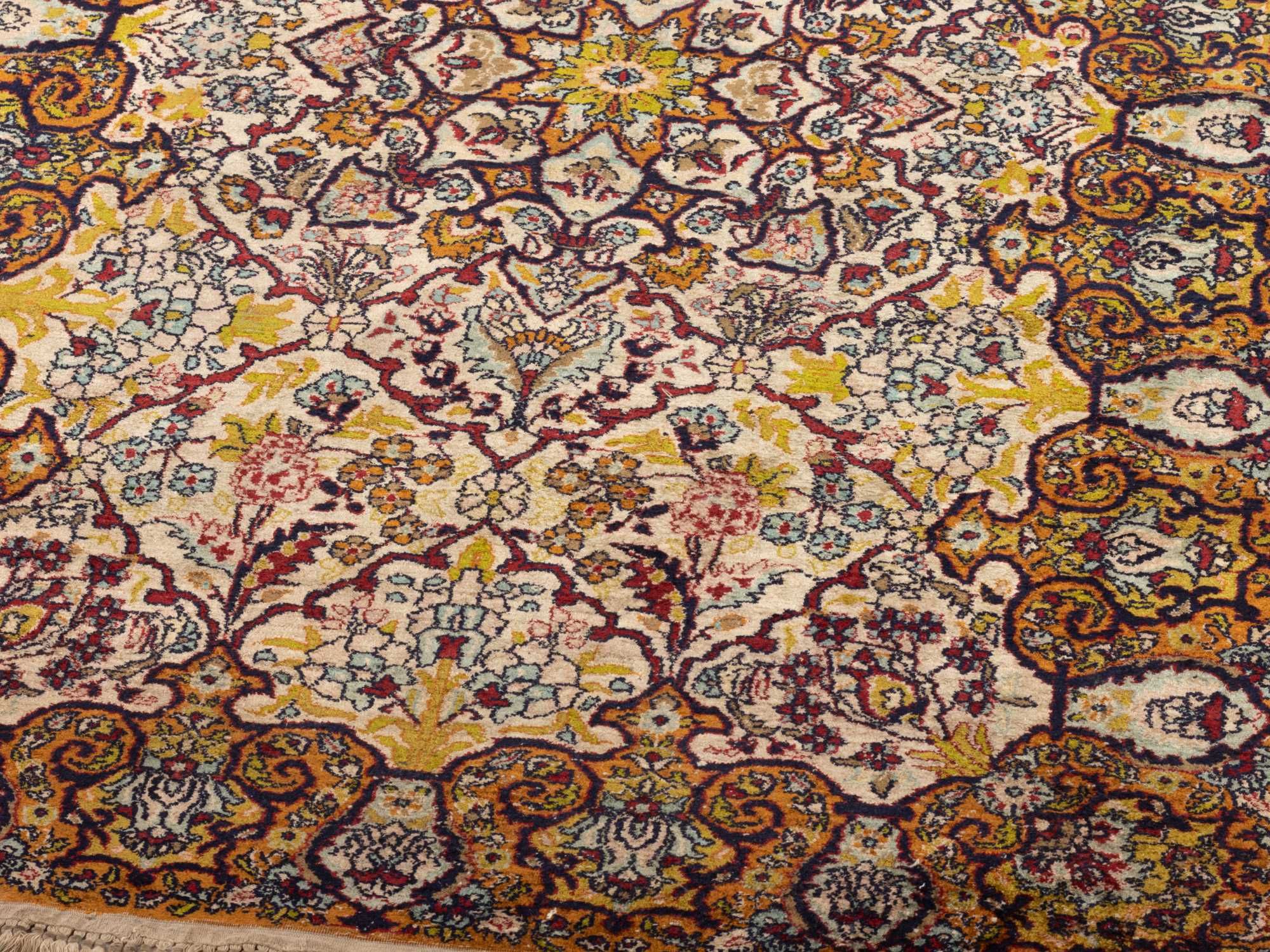 Tapete persa lótus Isfahan | 156 cm