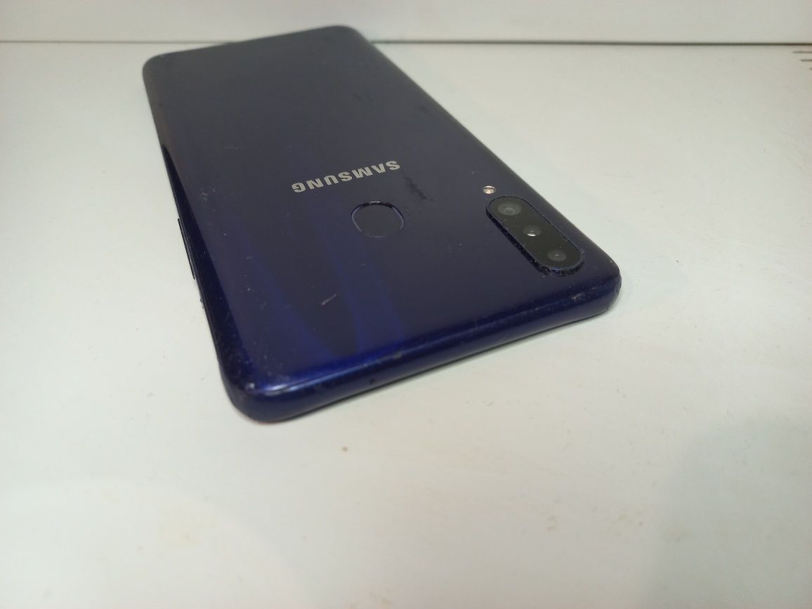 Смартфон Samsung A20 s ( 8-ядер) . Чехолы в подарок!
