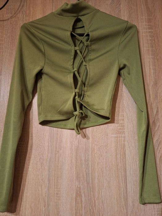 Crop top plecy wiązane bluzka z dlugim rękawem