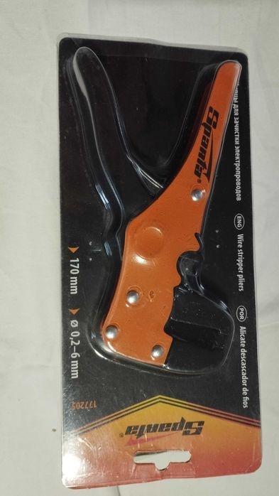 Obcęgi do stripowania (wire stripper pliers) -  usuwanie izolacji