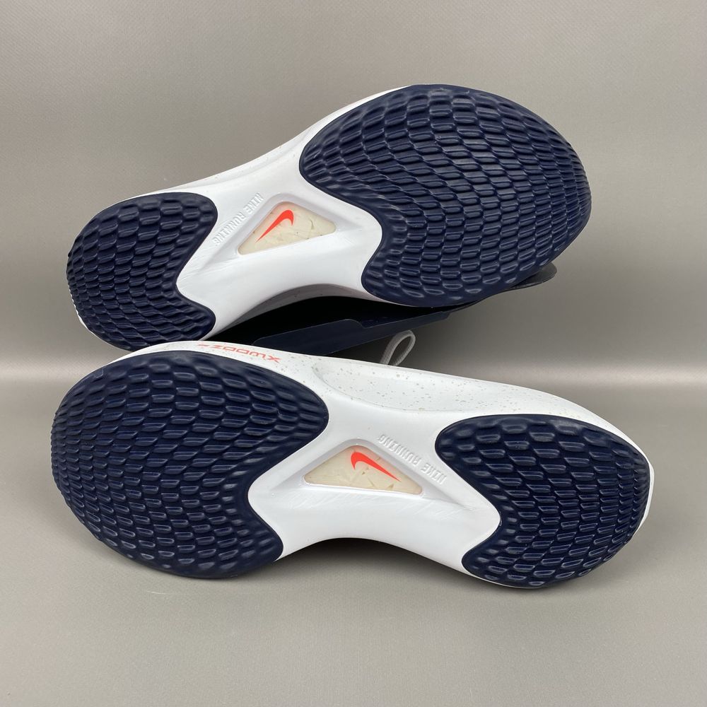 Оригінальні кросівки Nike Zoom Fly 5 DM8968-100