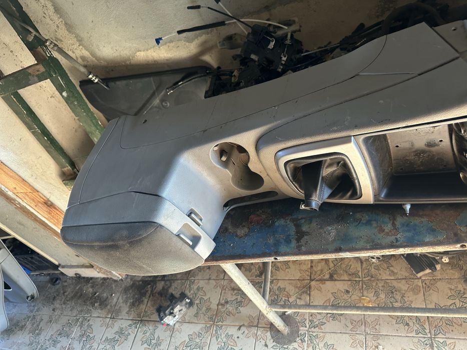 Подлокотник консоль борода хюндай санта фе santafe 2