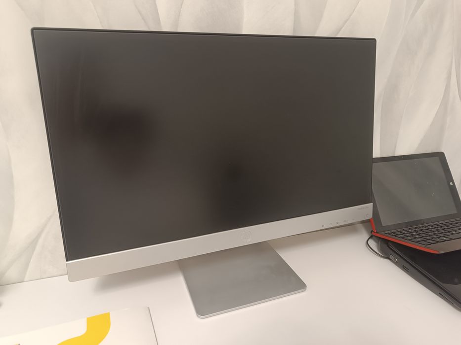 Топовий монітор HP 23XI