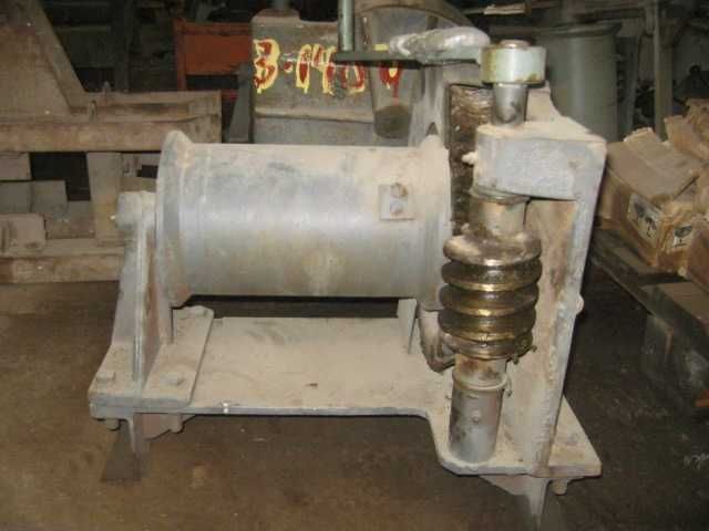 Вантажно-піднімальний механізм,ручна либідка