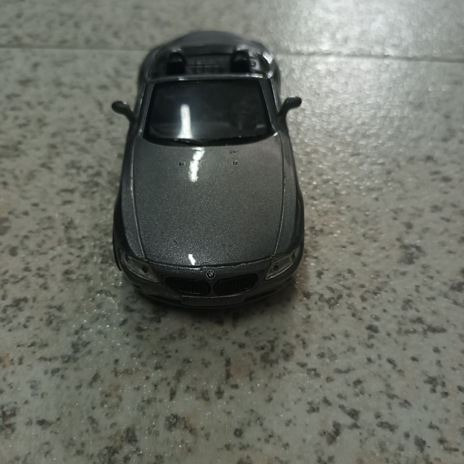Miniatura BMW Z4 (escala 1/36)