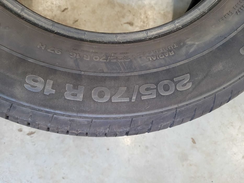 Opony 2szt Continental 205/70 R 16