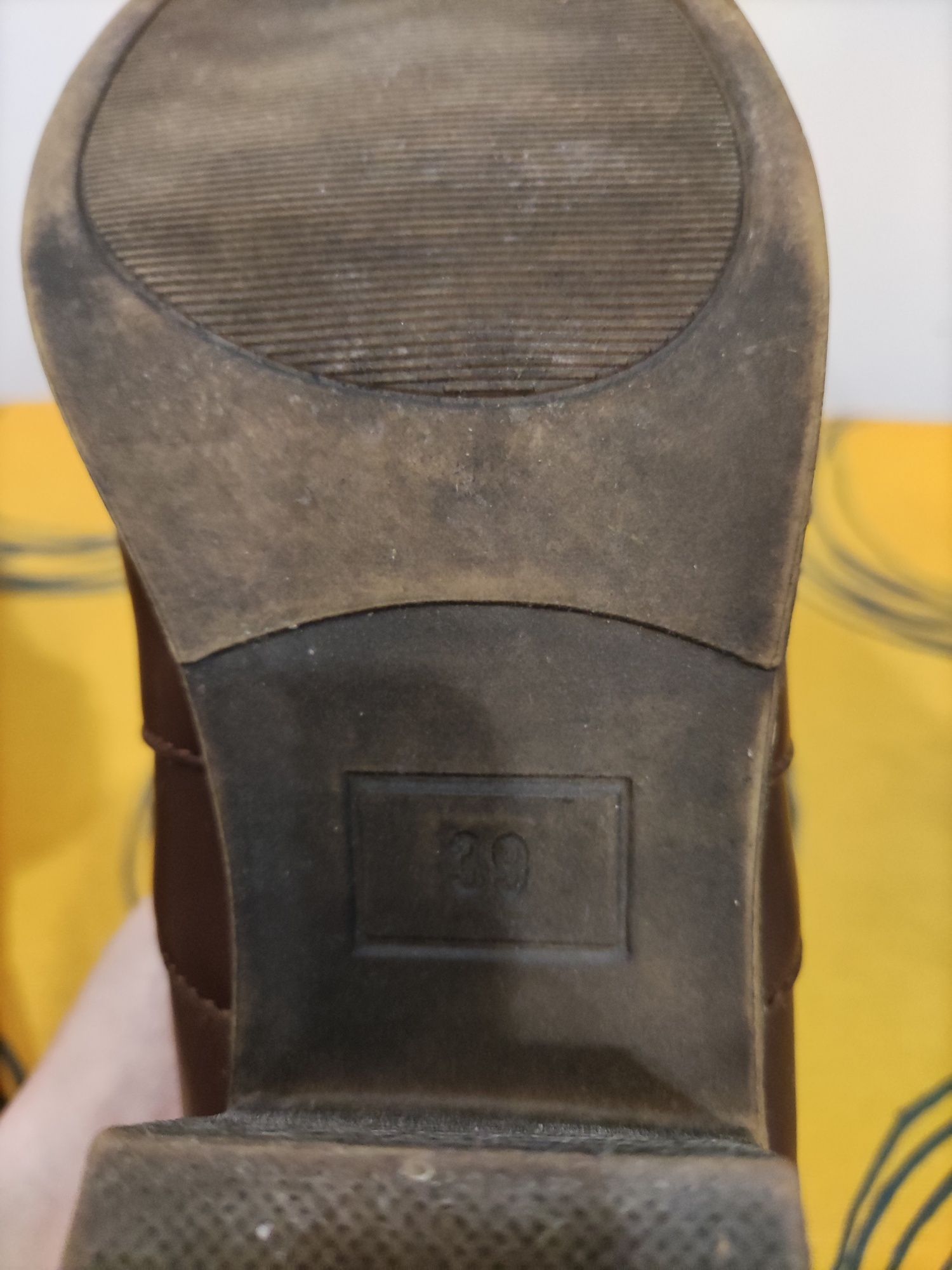 Botas castanhas 39