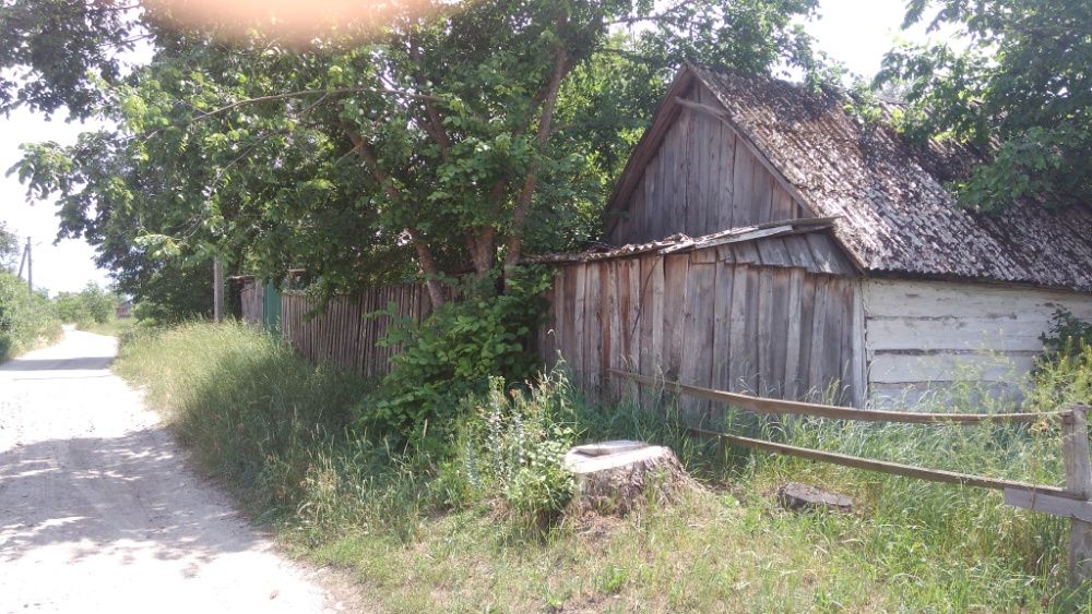 Продам будинок в центрі села Жукин, 35 км від Києва