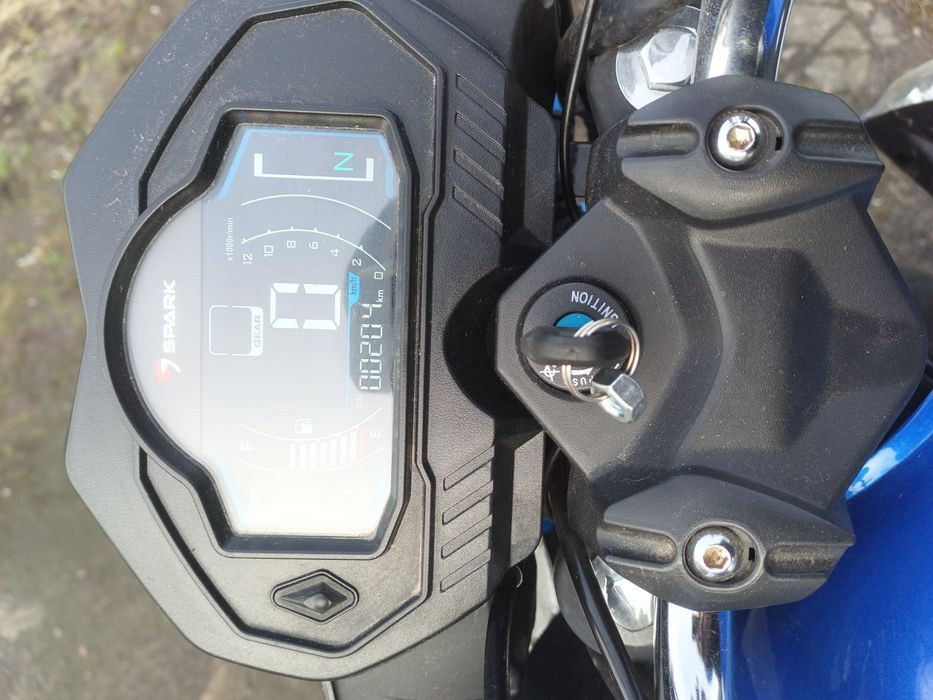 Продам Спарк 200 р17