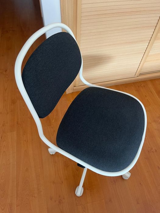 Cadeira IKEA giratória