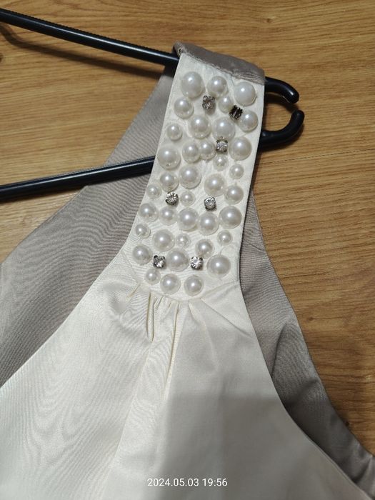 Elegancka sukienka wizytowa - M