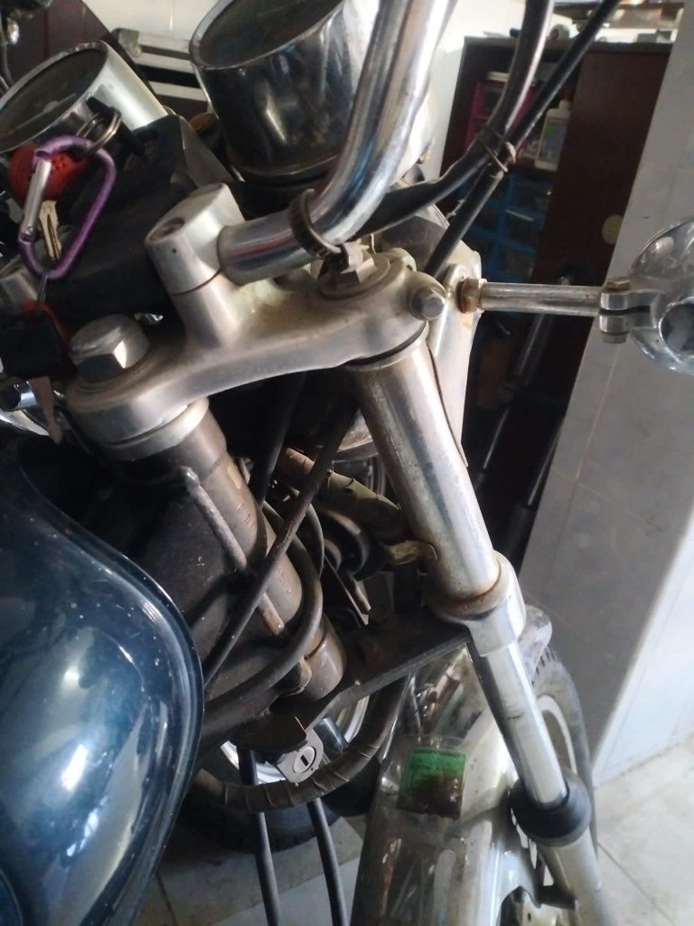 Jantes e suspensão Honda CM 125