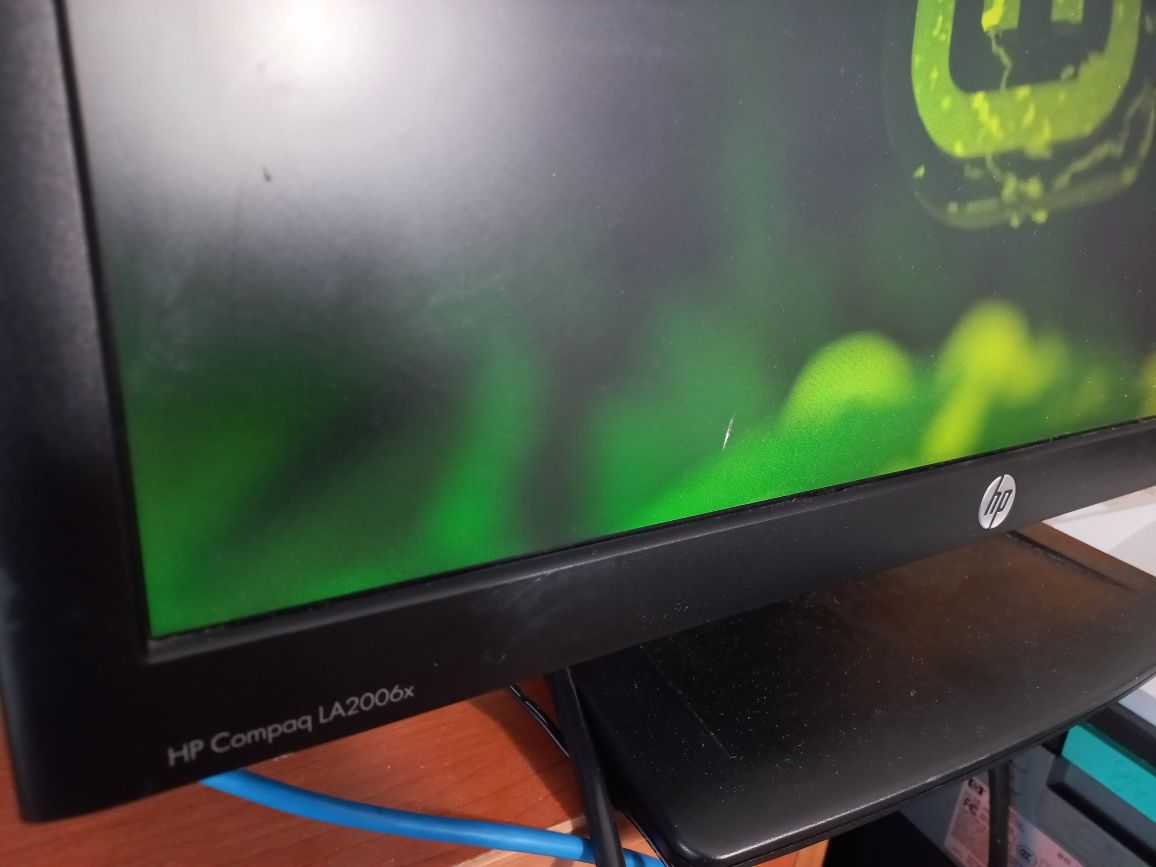 Monitor HP COMPAQ LA2006X 20CALI 1600 x 900 DVI DisplayPort