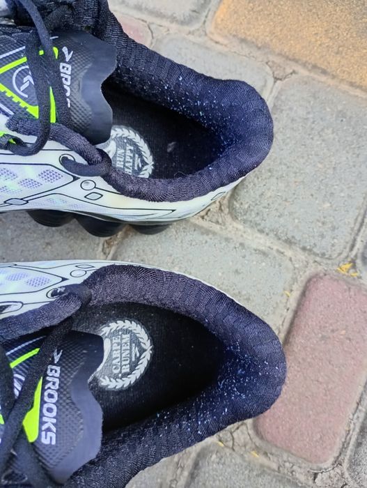 Кросівки Brooks Nuero 44 / 44,5