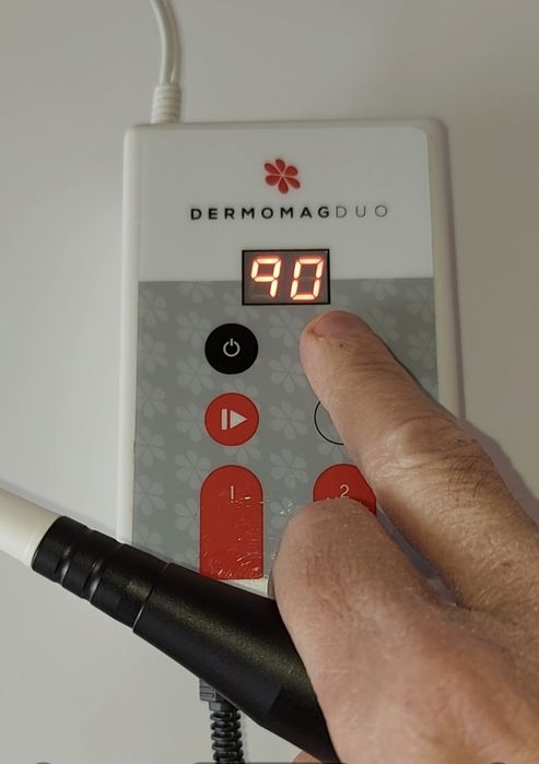 Dermógrafo Pen Easy Preto + Fonte Duo Digital Bivolt