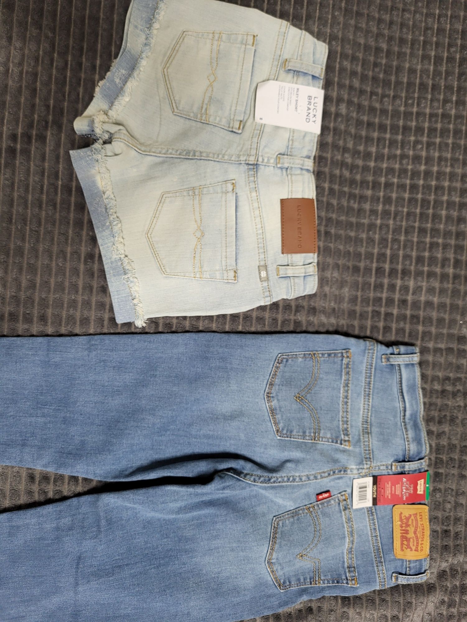 Продам джинси Levi's та шорты для дівчинки 7 - 8 років