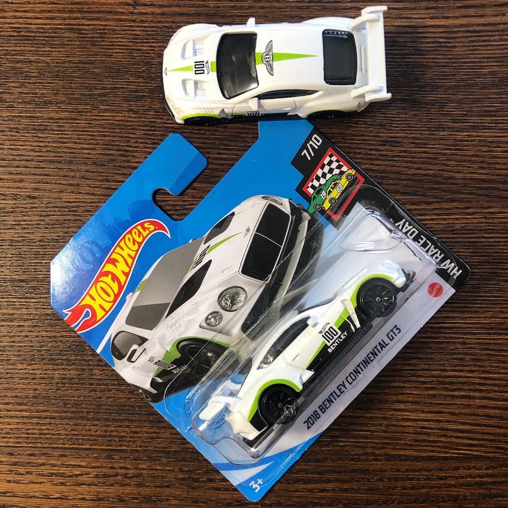 Hot Wheels 2018 Bentley Continental GT3