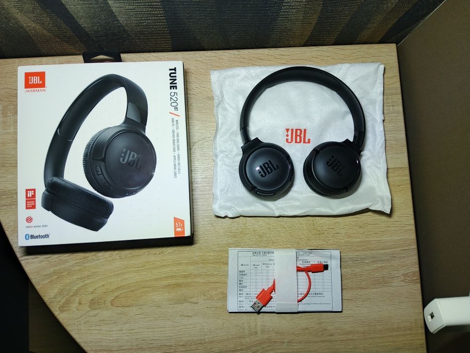 Навушники JBL Tune 520BT