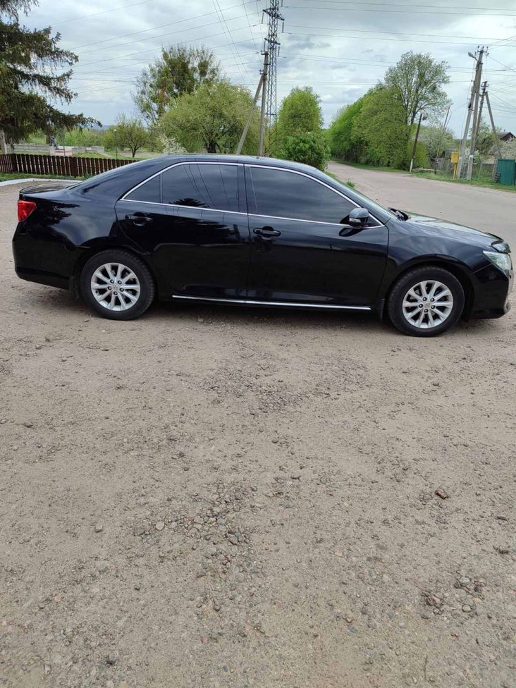 Toyota camry 50 2011