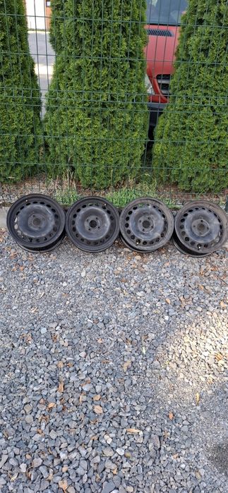 Felgi blaszaki renault clio 4x100 r15 et 40 stalowe