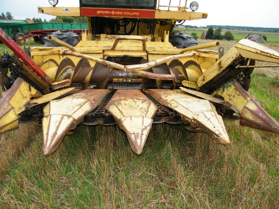 Dziób heder sieczkarni kukurydzy New Holland 1900