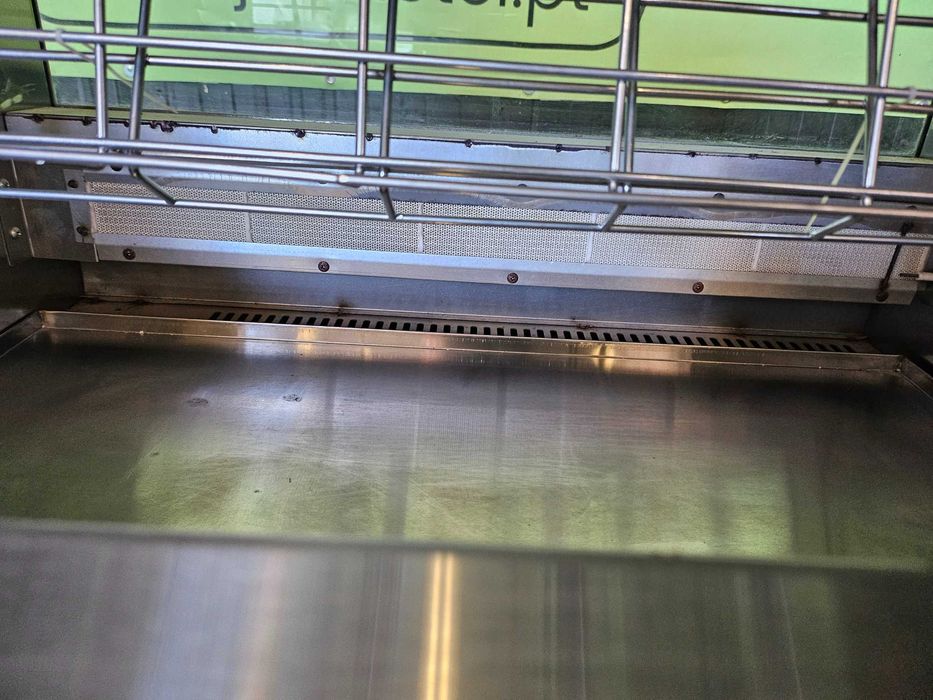 Assador de frangos a gás