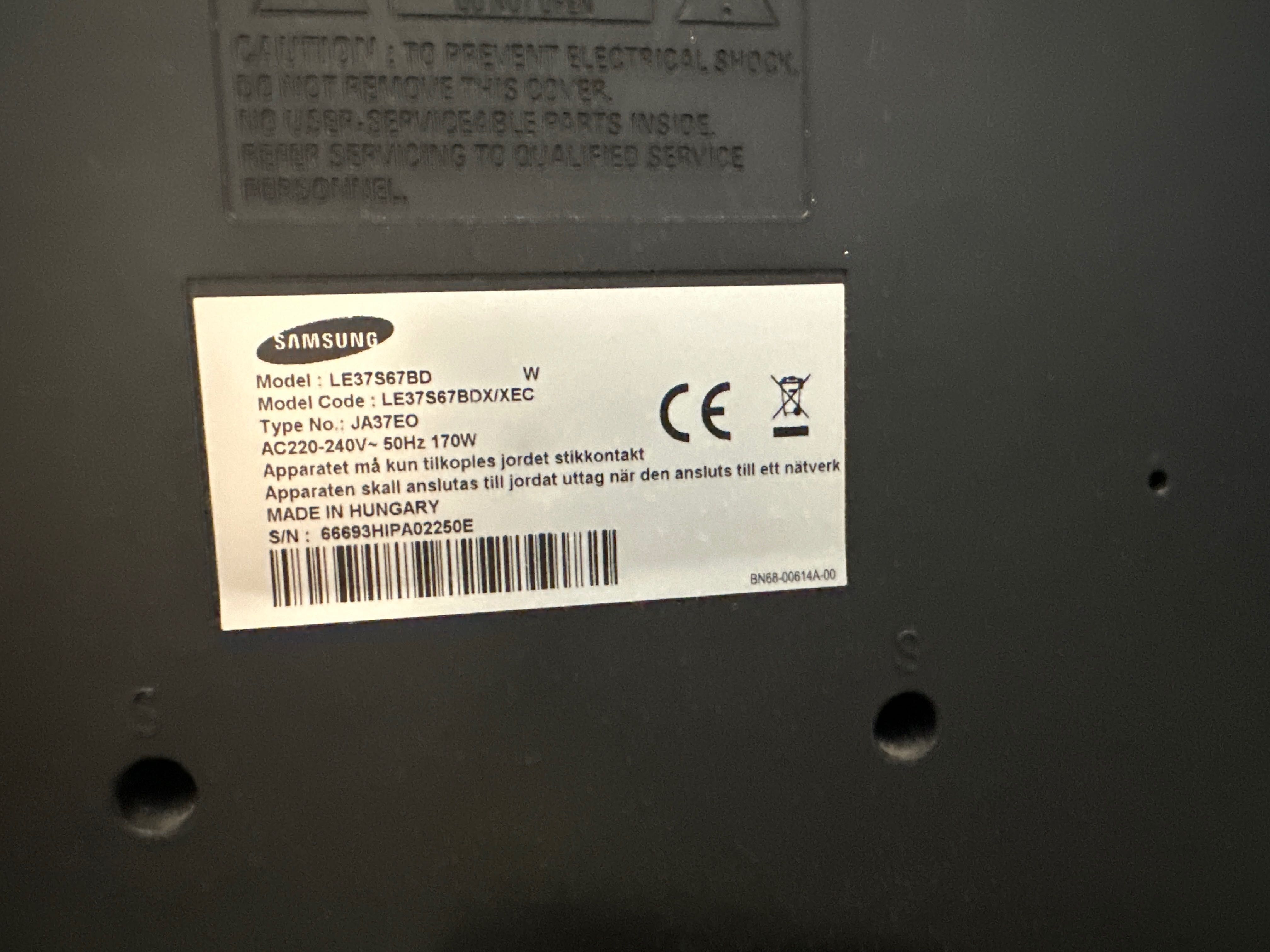 Televisão Samsung grande