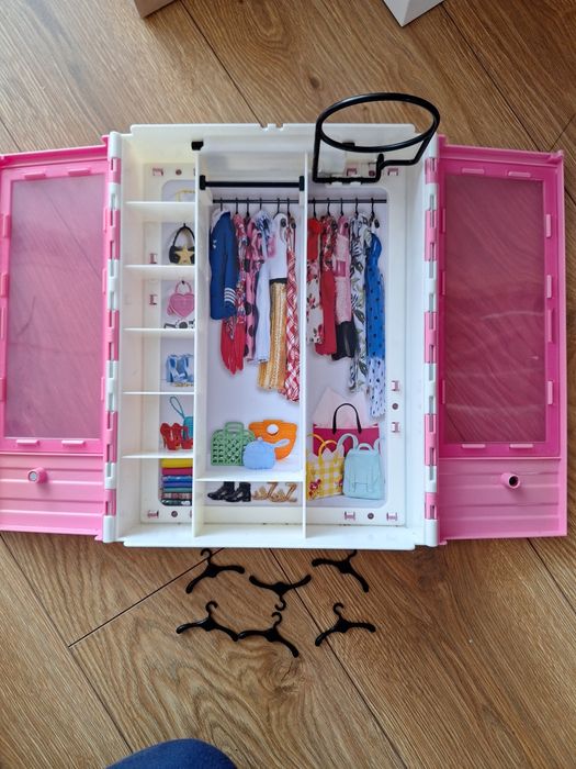 Szafa na ubrania Barbie