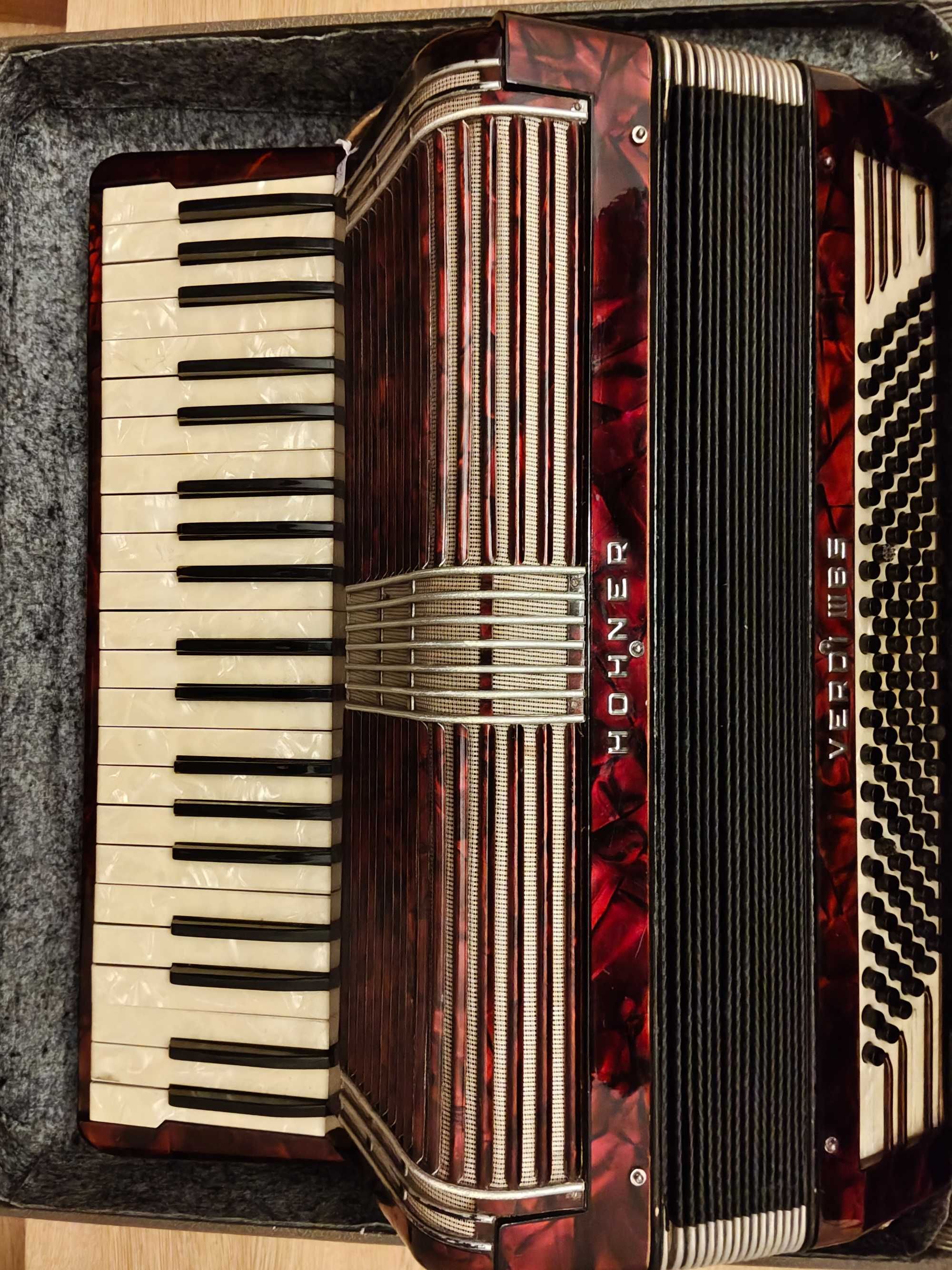 Akordeon HOHNER Verdi III B5