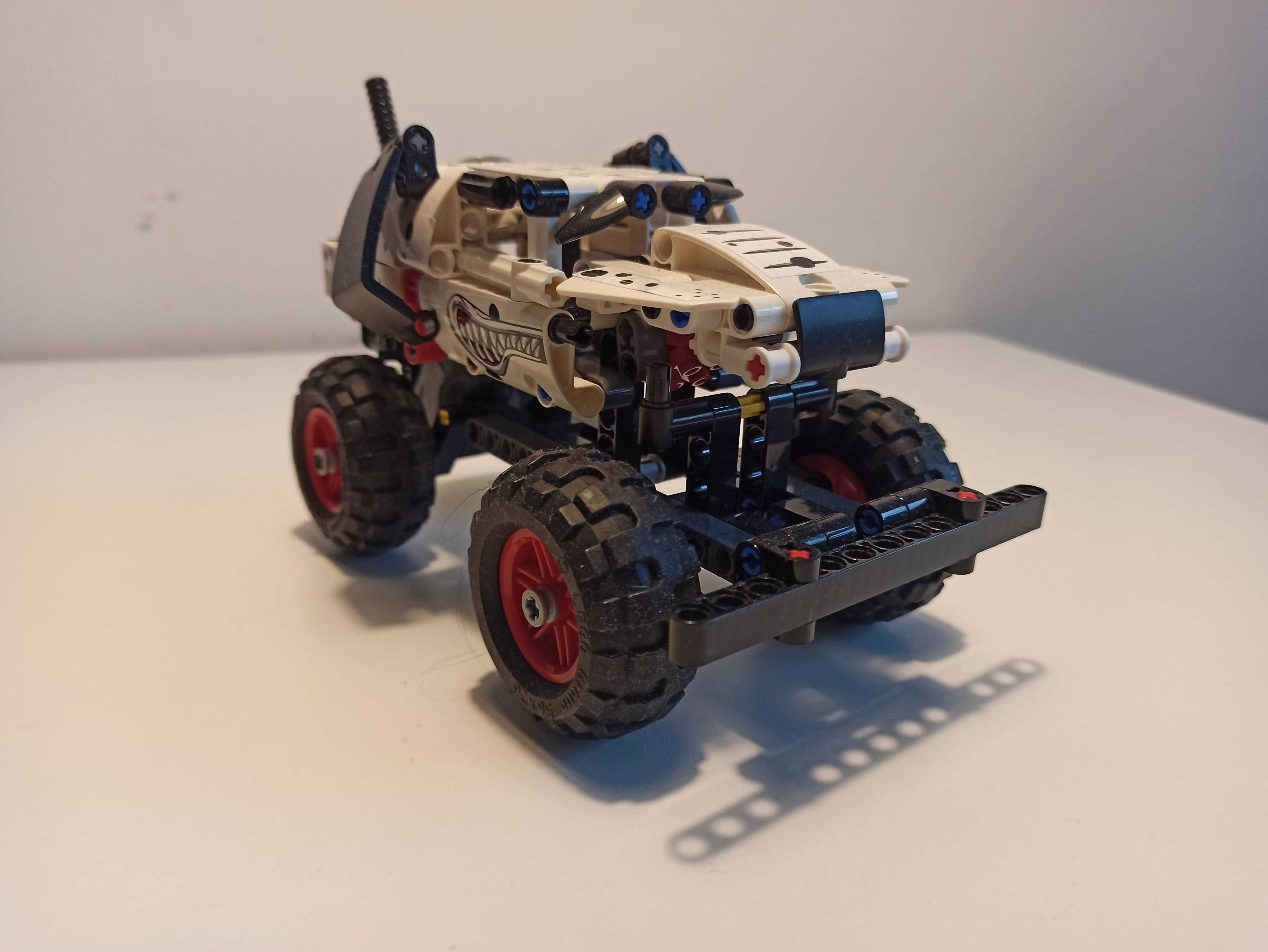 LEGO Monster Jam™ Monster Mutt™ Dalmatian Oryginalny!