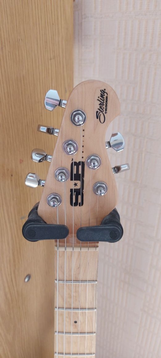 SUB-STERLING AX3-by musicman