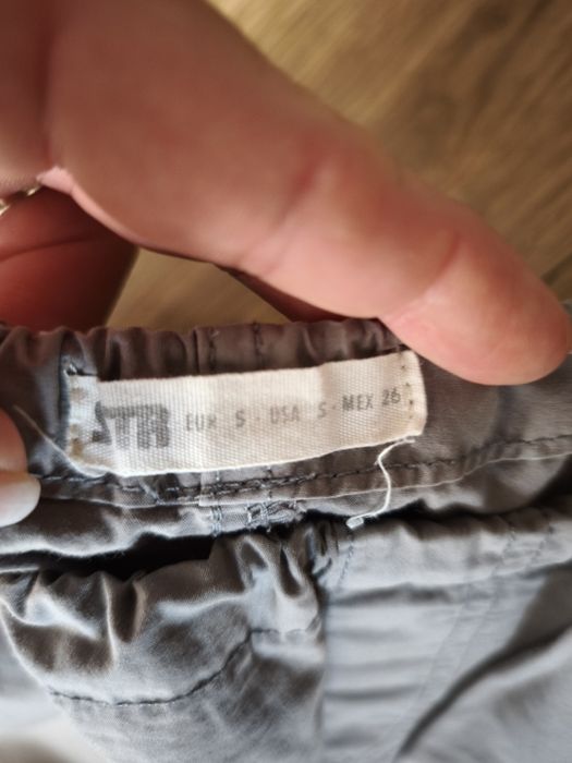 Spodnie Stradivarius S