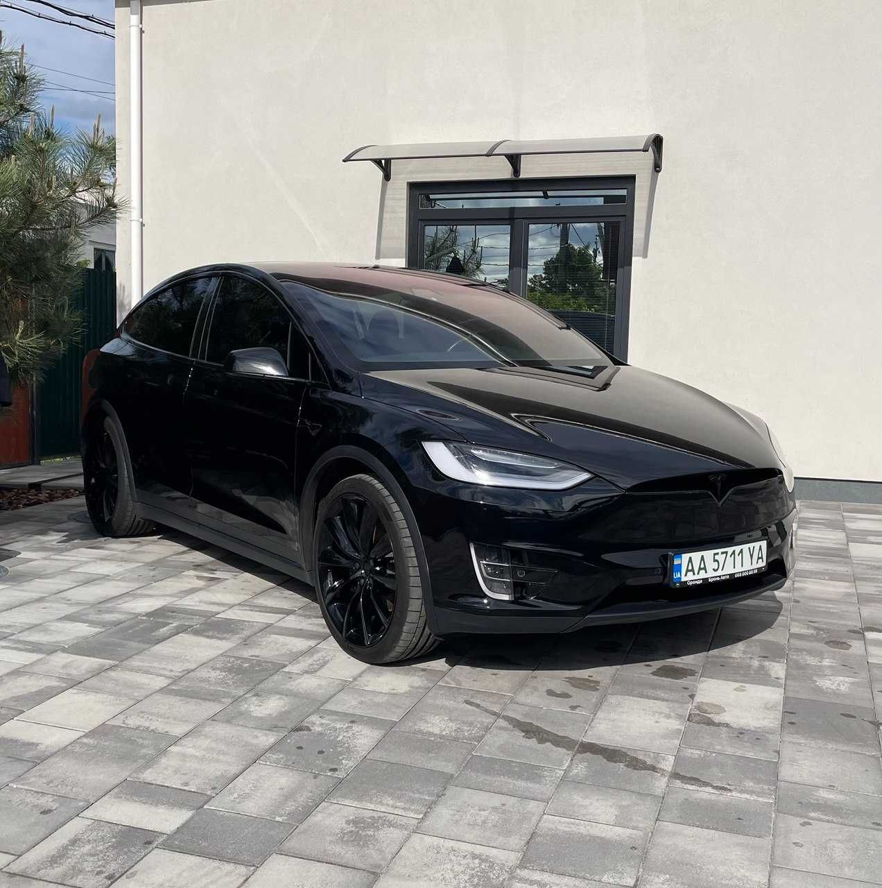 Оренда Tesla Model X Long Range Бронь Авто